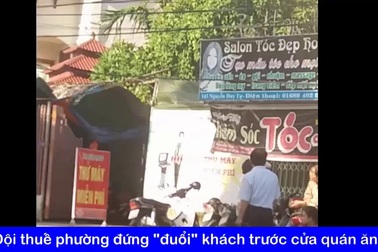 Đội thuế phường "đuổi" khách trước quán ăn