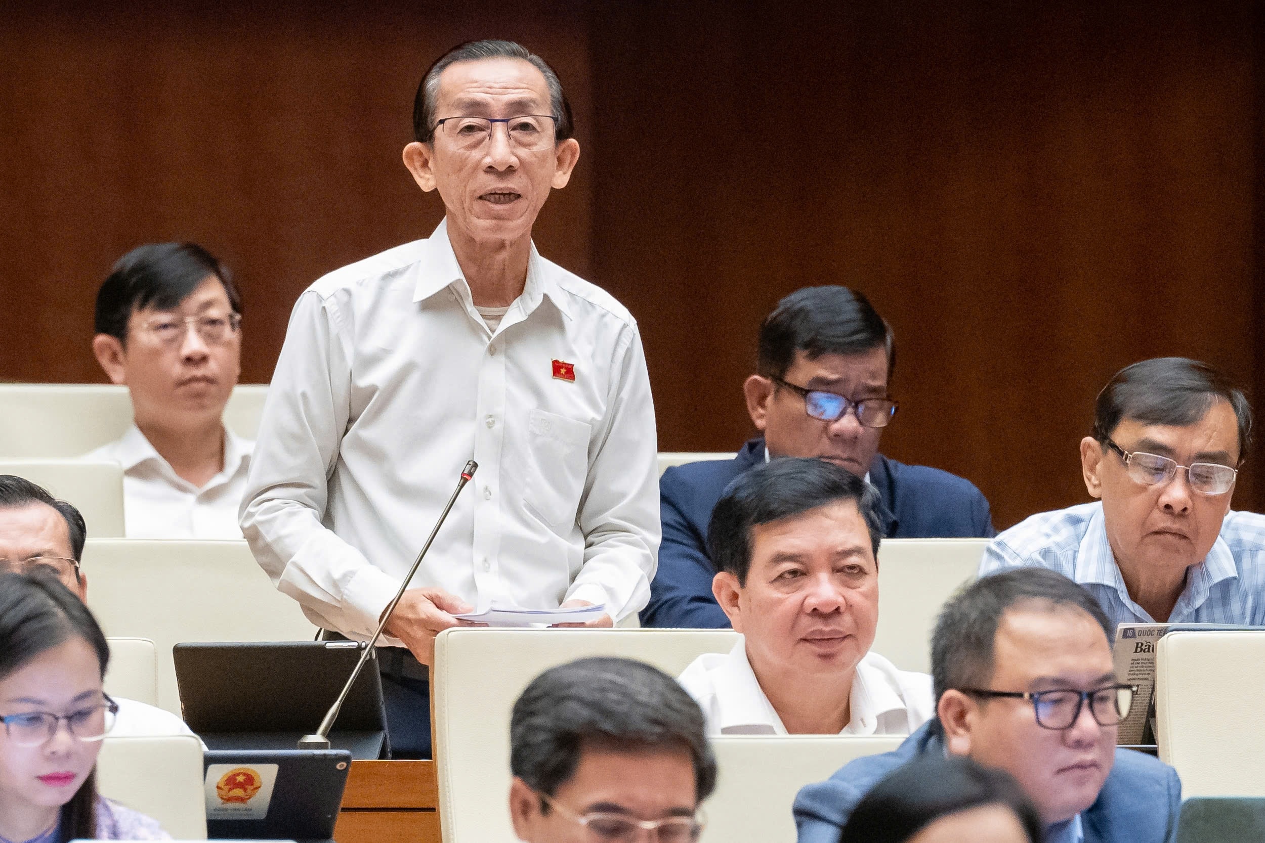 No habrá aumento de sueldos para funcionarios, pero sí pensiones y prestaciones en 2025 - 1 Không tăng lương công chức, nhưng phải tăng lương hưu, trợ cấp năm 2025 - 1