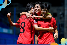 Hàn Quốc thắng đậm Qatar, Trung Quốc hòa Tajikistan ở giải U17 châu Á