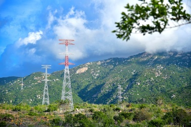 Tư nhân được làm truyền tải, bước đột phá cho ngành điện