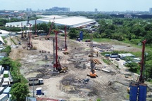 Ống kim loại rơi khiến một kỹ sư tử vong ở Bình Dương