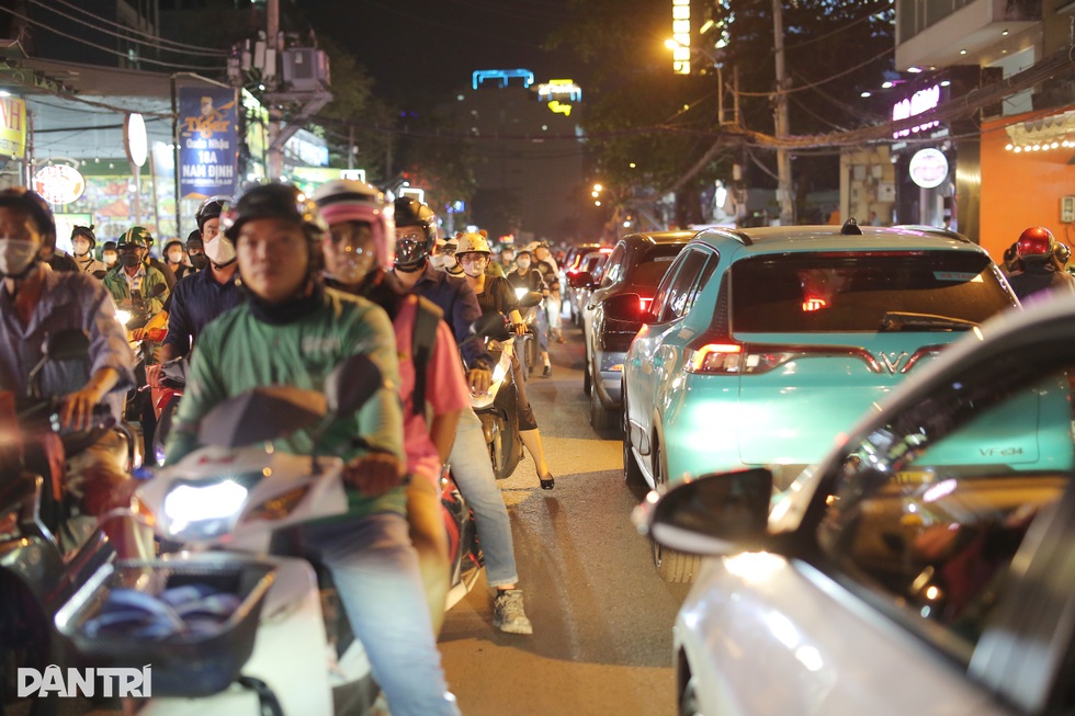 Chuyên gia quy hoạch đô thị hiến kế xóa kẹt xe ở Hàng Xanh - 4 Chuyên gia quy hoạch đô thị hiến kế xóa kẹt xe ở Hàng Xanh - 4