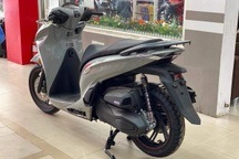 Honda SH 350i chênh tới 50 triệu đồng tại đại lý, giá tăng từng ngày