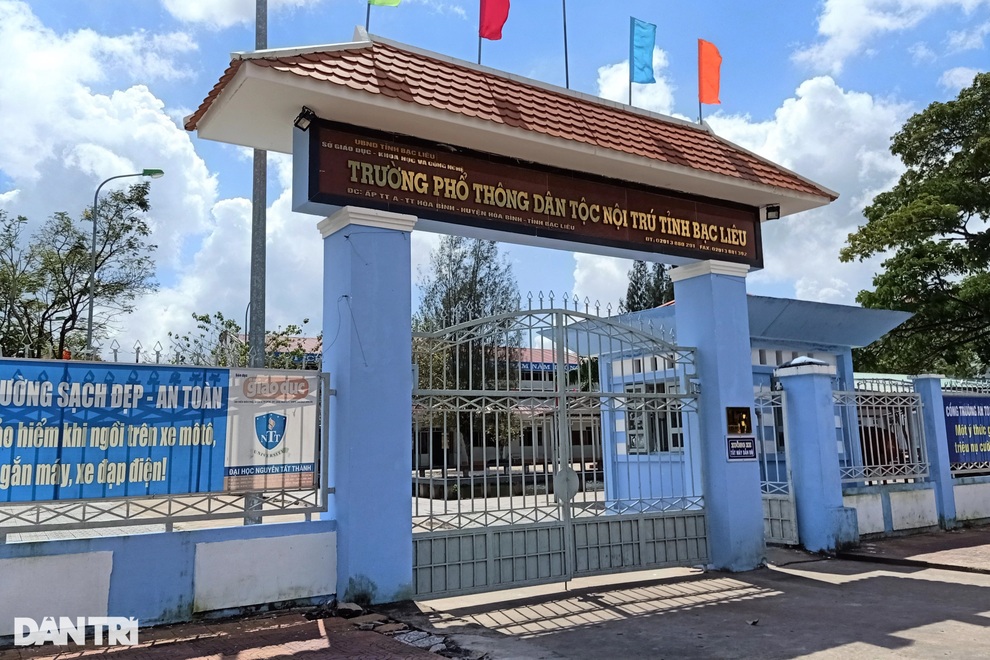 Một lớp học trường dân tộc nội trú có 35/39 học sinh đỗ đại học - 1 Một lớp học trường dân tộc nội trú có 35/39 học sinh đỗ đại học - 1