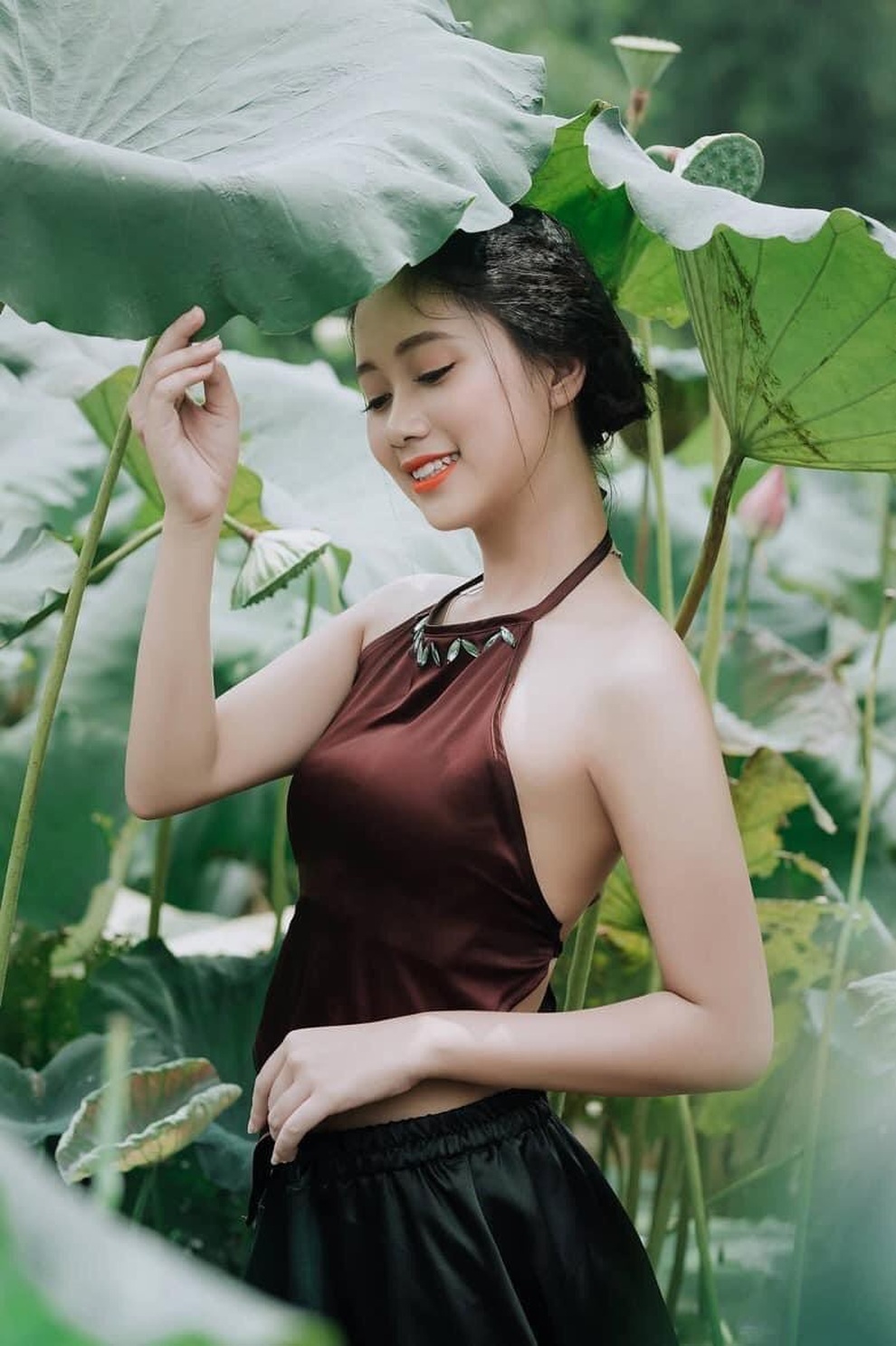 Nữ sinh trường Dược đẹp tựa bông hoa ban trắng của núi rừng Tây Bắc - 9 Nữ sinh trường Dược đẹp tựa bông hoa ban trắng của núi rừng Tây Bắc - 9