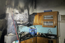 Hà Nội: Cảnh sát giải cứu 5 người thoát khỏi căn nhà cháy lúc rạng sáng