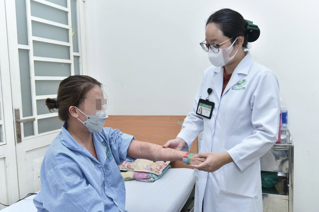 Dùng “thuốc giảm mỡ bụng, collagen”, người phụ nữ nguy kịch - 3 Dùng “thuốc giảm mỡ bụng, collagen”, người phụ nữ nguy kịch - 3