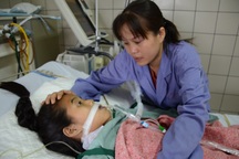 Mong manh sự sống của bé gái 13 tuổi bị viêm cơ tim cấp