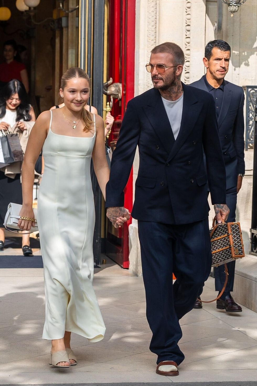 Phụ huynh thấy được gì từ việc con gái Beckham từ chối nụ hôn môi của cha? - 13 Phụ huynh thấy được gì từ việc con gái Beckham từ chối nụ hôn môi của cha? - 13