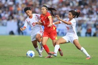 Đánh bại Myanmar, tuyển nữ Việt Nam gặp Indonesia ở bán kết SEA Games