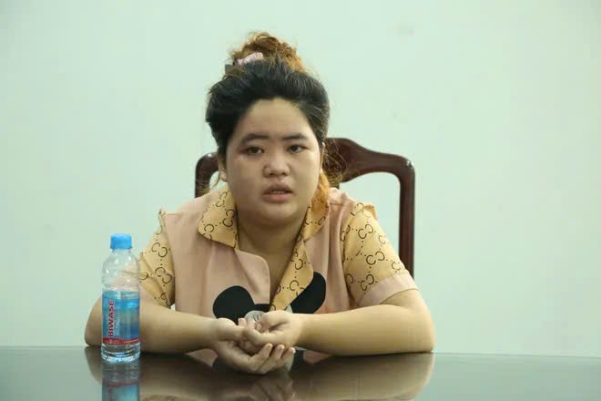 Đôi nam nữ dùng mỹ nhân kế giết người, cướp của - 2 Đôi nam nữ dùng mỹ nhân kế giết người, cướp của - 2