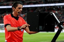 Trong tương lai gần, các trọng tài biên có thể... thất nghiệp