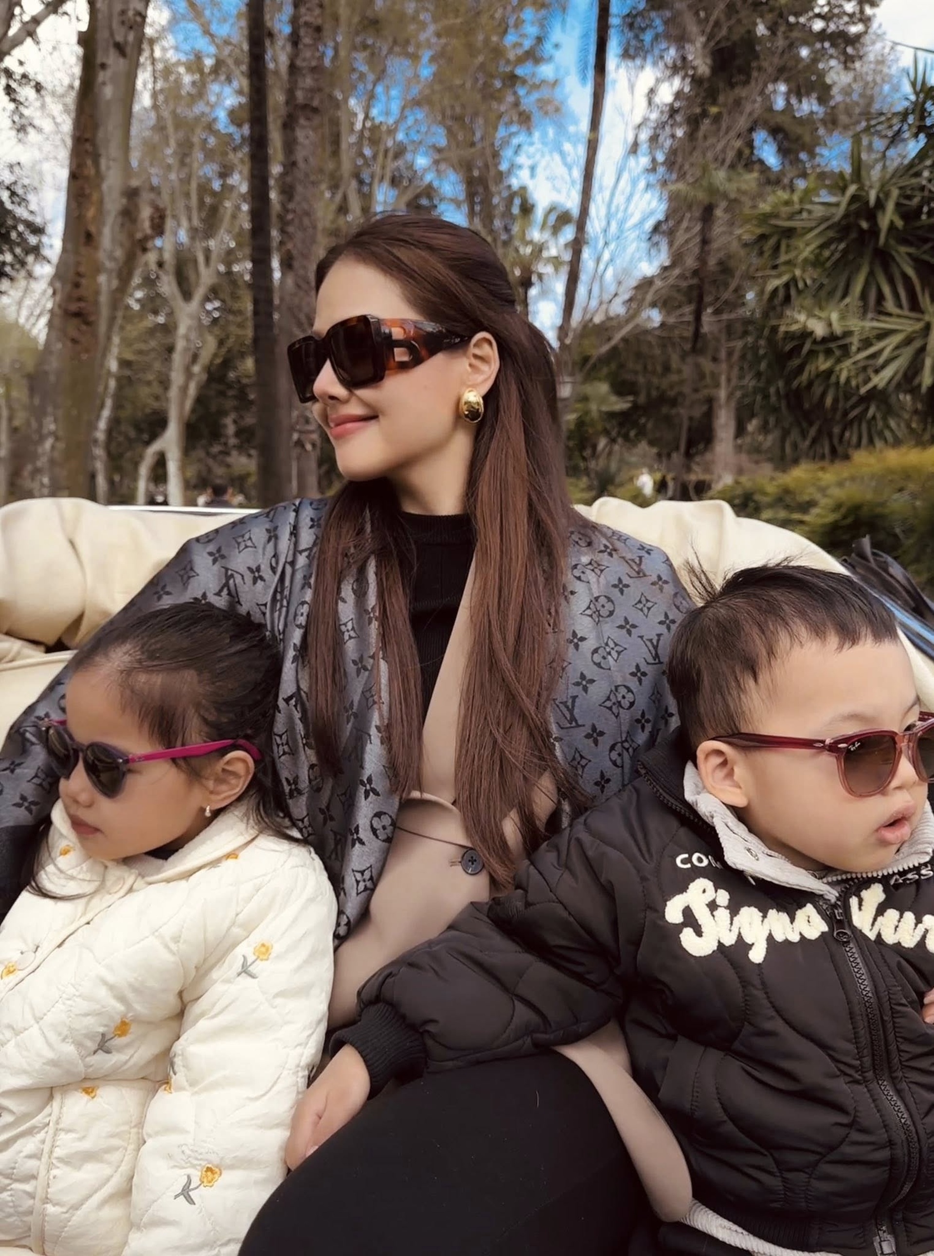 Cuộc sống viên mãn của Phanh Lee sau 5 năm rời showbiz làm dâu hào môn - 4 Cuộc sống viên mãn của Phanh Lee sau 5 năm rời showbiz làm dâu hào môn - 4