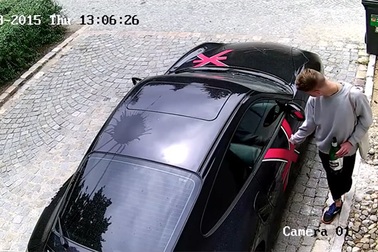 Clip hơn một phút khiến giới yêu xe nổi giận