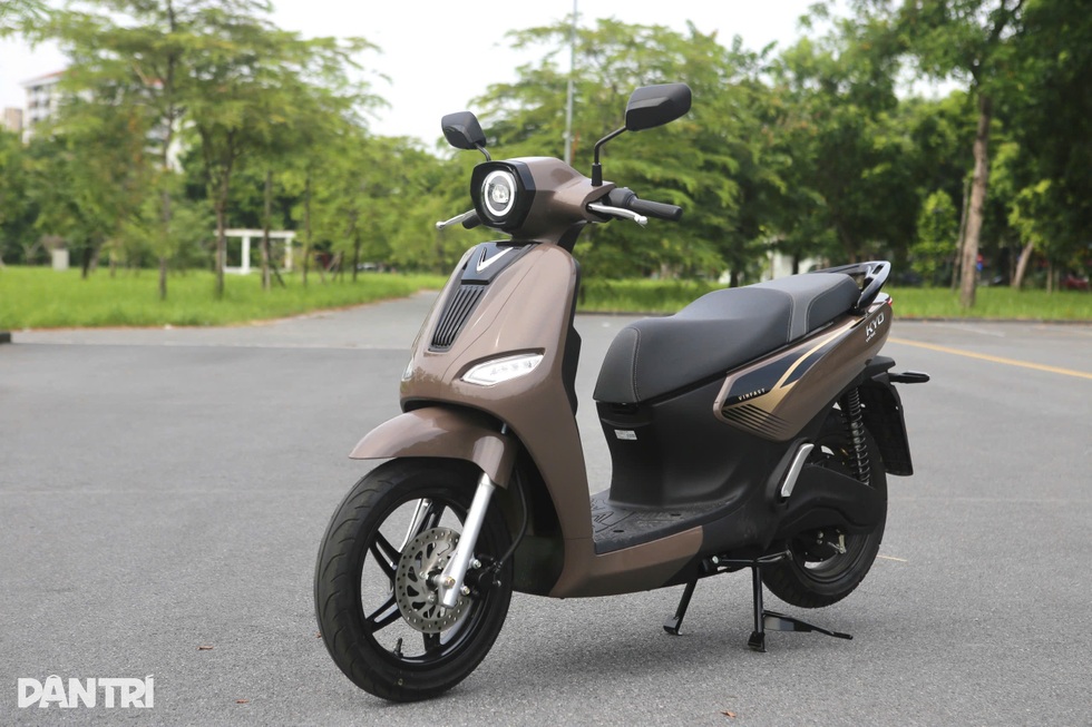 Tầm giá 30-35 triệu đồng, chọn xe máy điện VinFast Kyo hay Dat Bike Era E1? - 1 Tầm giá 30-35 triệu đồng, chọn xe máy điện VinFast Kyo hay Dat Bike Era E1? - 1