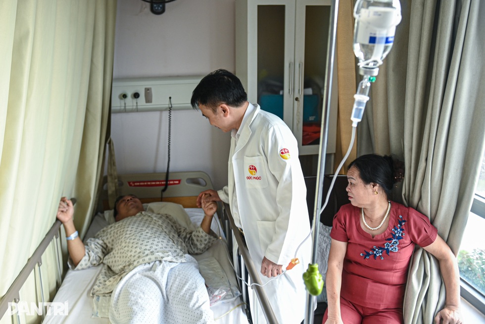 Gặp bác sĩ “bệnh nhân thấy là cười”, xin thôi trưởng khoa để làm lính mổ - 9 Gặp bác sĩ “bệnh nhân thấy là cười”, xin thôi trưởng khoa để làm lính mổ - 9