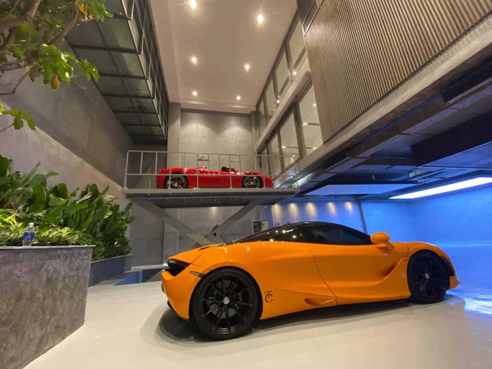 Bên trong garage siêu xe hoành tráng của giới đại gia Việt - 3 Bên trong garage siêu xe hoành tráng của giới đại gia Việt - 3
