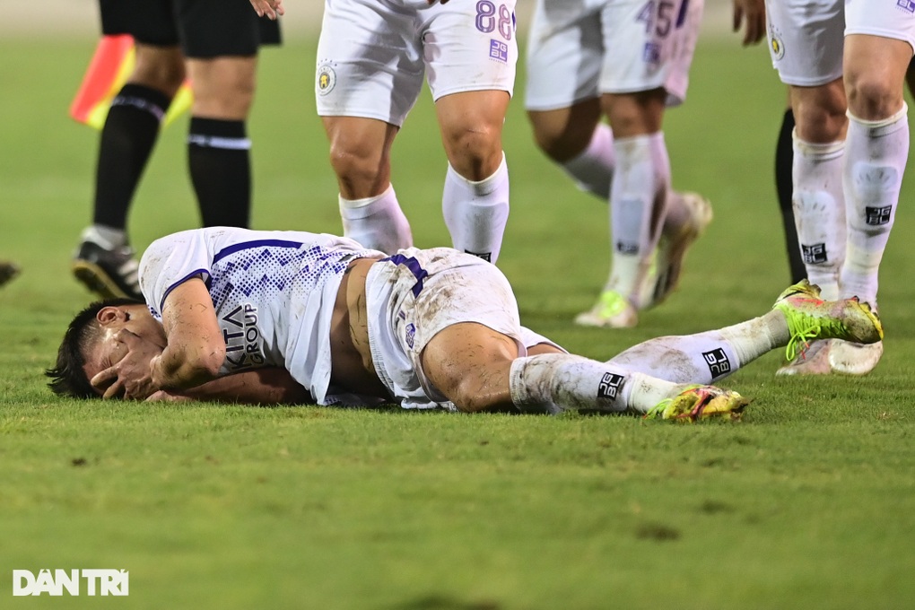 Đá vào mặt Xuân Mạnh, cầu thủ Trung Quốc bị CĐV đòi đuổi khỏi ĐTQG - 3