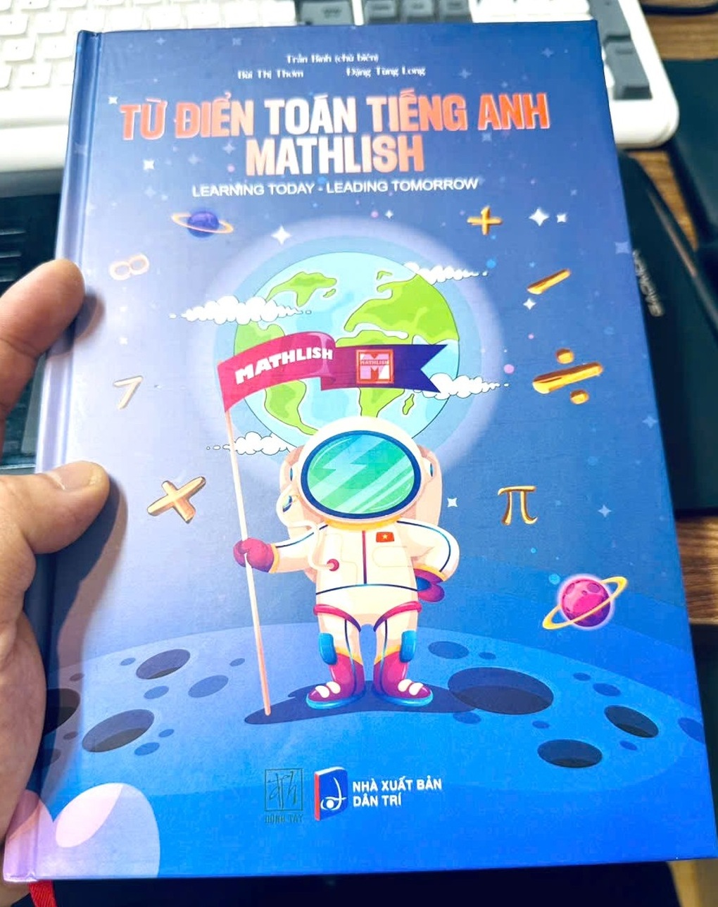 Từ điển Mathlish - trợ thủ dành cho học sinh học toán bằng tiếng Anh - 5 Từ điển Mathlish - trợ thủ dành cho học sinh học toán bằng tiếng Anh - 5