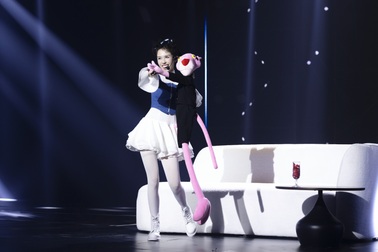 "Thánh nhạc chế" Hậu Hoàng trở lại, được Mỹ Linh khen ngợi tại Chị đẹp