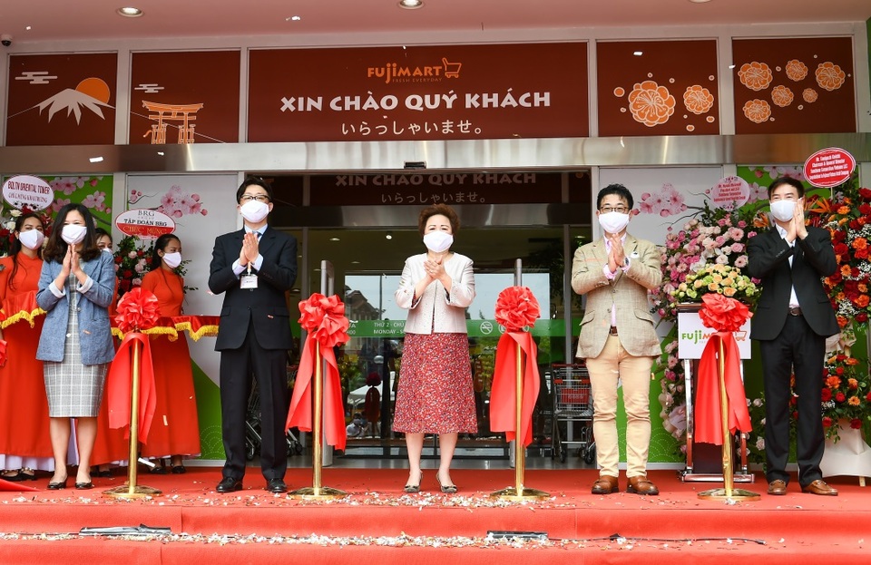 Chính thức khai trương siêu thị Fujimart thứ 3 tại 324 Tây Sơn, Hà Nội - 1 Chính thức khai trương siêu thị Fujimart thứ 3 tại 324 Tây Sơn, Hà Nội - 1