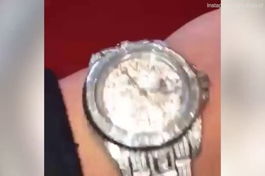 Cuộc sống giàu sang ăn chơi của các cậu ấm cô chiêu nước Đức