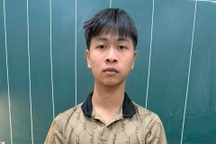 Kiểm tra quán karaoke phát hiện đối tượng đánh bạc online hơn nửa tỷ đồng