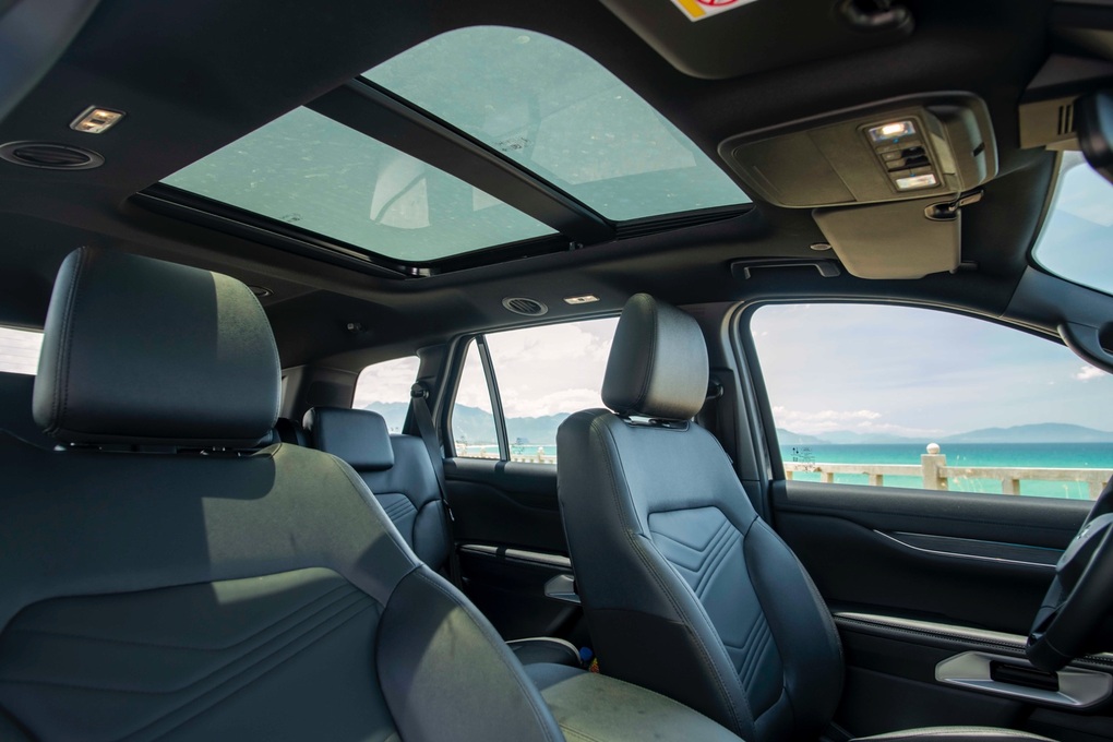 Ford Everest thế hệ mới: Làm chủ cuộc sống theo phong cách riêng của bạn - 4 Ford Everest thế hệ mới: Làm chủ cuộc sống theo phong cách riêng của bạn - 4
