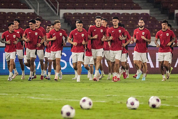 Báo Indonesia: Chủ nhà Saudi Arabia gây bất lợi cho thầy trò Kluivert - 1