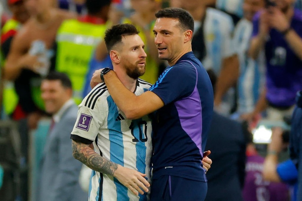 Đi vào 'vết xe đổ' của Ronaldo, Messi bất ngờ khiến HLV ĐT Argentina phải từ chức?