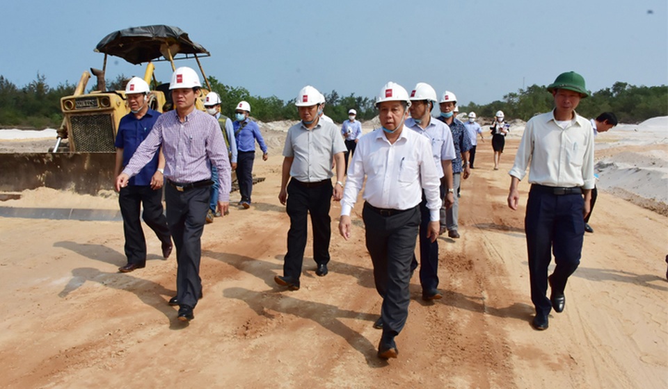 Chủ tịch tỉnh Thừa Thiên Huế: Không để sốt đất tại địa phương - 1 Chủ tịch tỉnh Thừa Thiên Huế: Không để sốt đất tại địa phương - 1