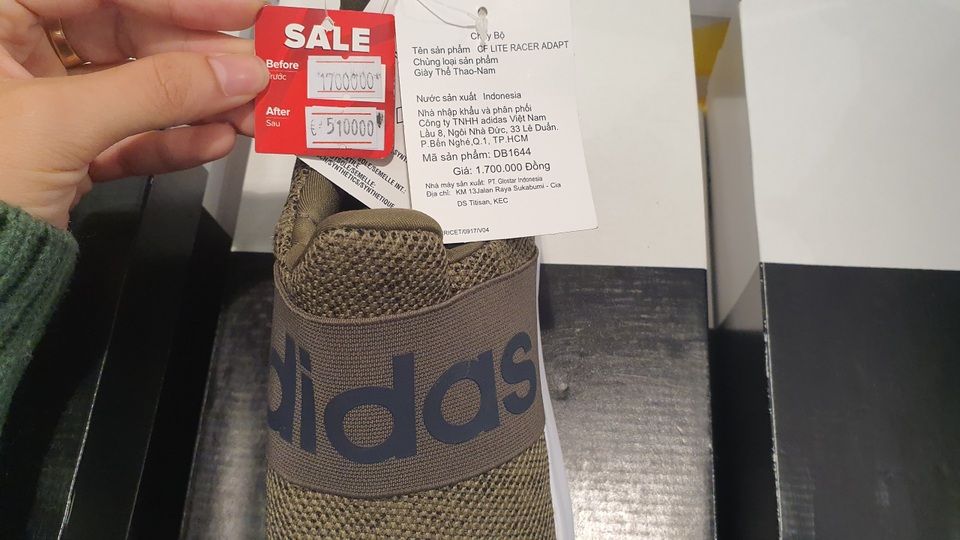 Giày Nike, Adidas giảm giá 80%, dân tình vẫn lắc đầu “nguây nguẩy” - 5 Giày Nike, Adidas giảm giá 80%, dân tình vẫn lắc đầu “nguây nguẩy” - 5