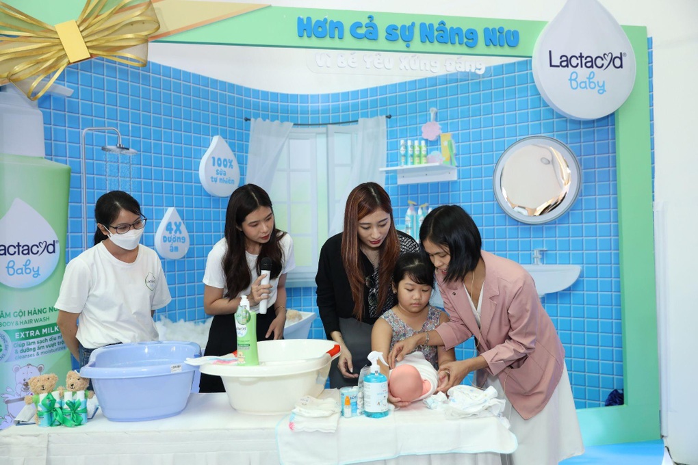 Hàng nghìn gia đình Việt đã trải nghiệm Mô hình bồn tắm lớn nhất Việt Nam - 4 Hàng nghìn gia đình Việt đã trải nghiệm Mô hình bồn tắm lớn nhất Việt Nam - 4