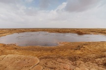 Hồ mặn nhất thế giới, không ai dám tới gần vì lý do này