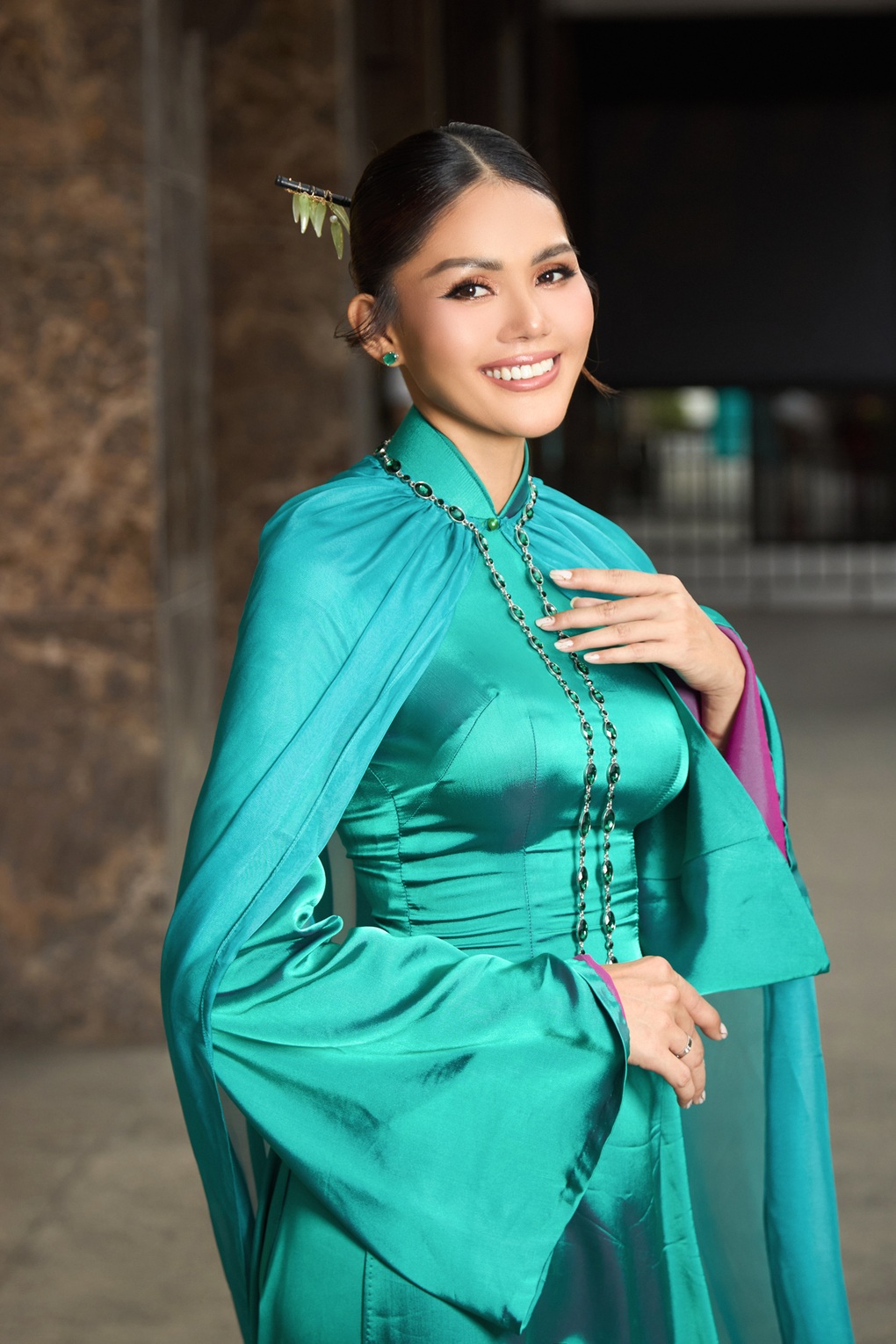 Hoa hậu Kim Nguyên đội nắng làm đạo diễn thời trang - 1 Hoa hậu Kim Nguyên đội nắng làm đạo diễn thời trang - 1