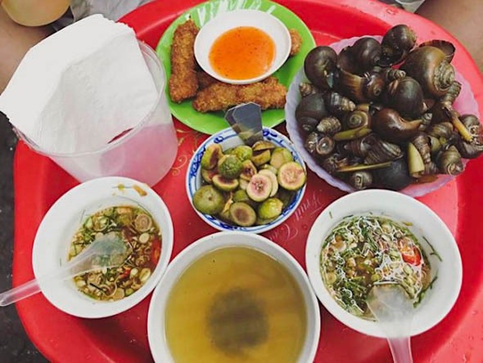 Độc đáo muốn ăn ốc phải dùng cử chỉ thay cho lời nói bán - mua - 3 Độc đáo muốn ăn ốc phải dùng cử chỉ thay cho lời nói bán - mua - 3