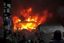 Ẩu đả kinh hoàng trong ngày Napoli vào tứ kết Champions League