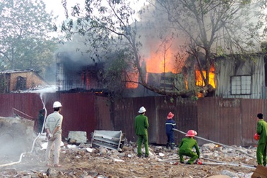 Nữ sinh tử nạn trong vụ cháy sau khách sạn La Thành