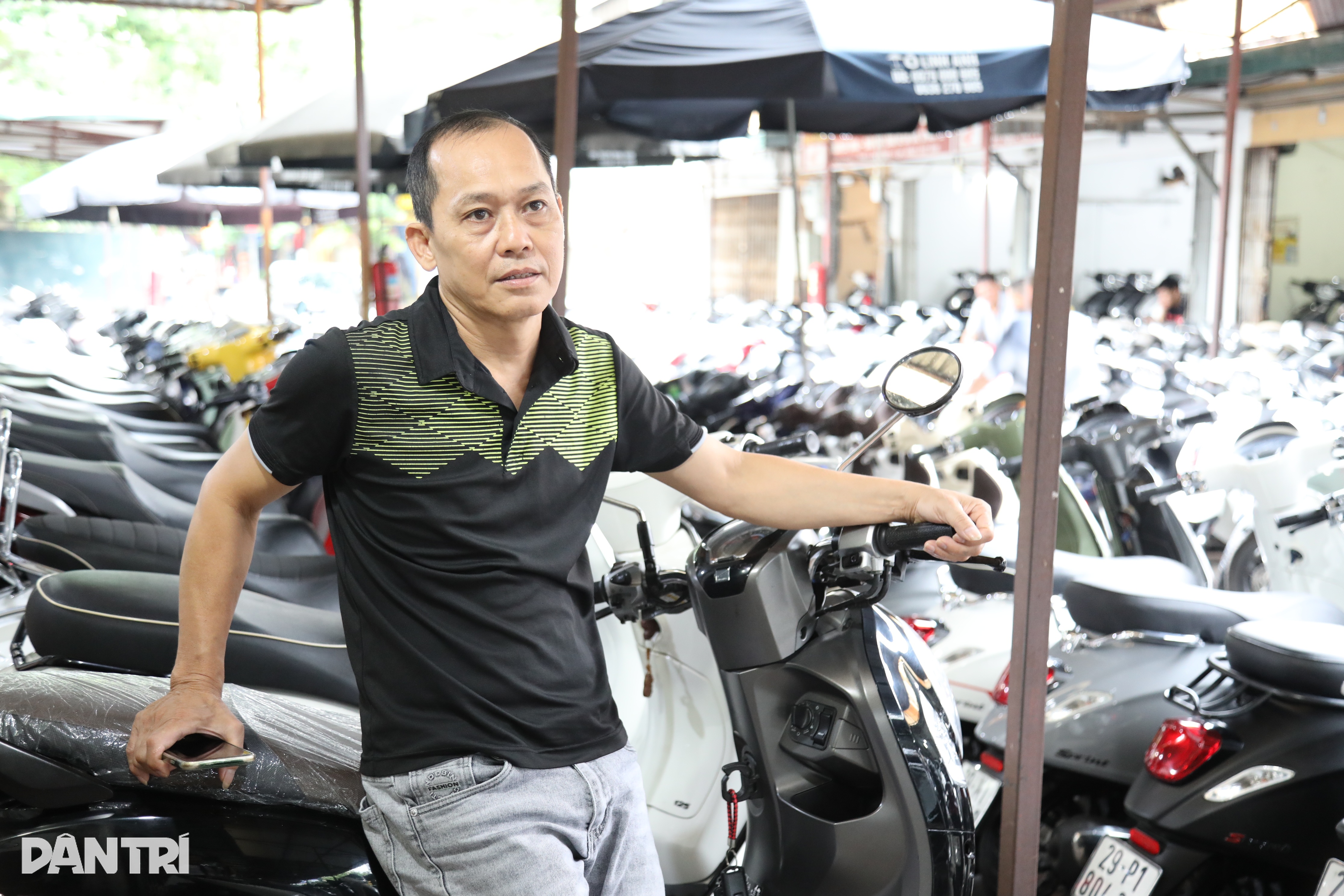 Chuẩn bị cấm xe xăng, chợ xe máy lớn nhất Hà Nội ế chưa từng có - 3