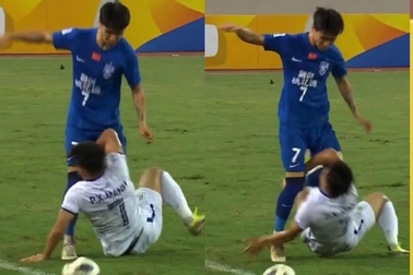 Đá vào mặt Xuân Mạnh, cầu thủ Trung Quốc nhận cái kết đắng