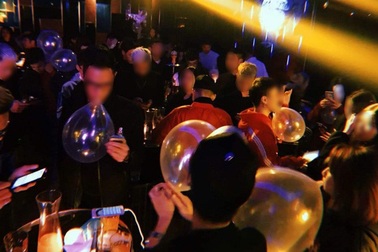 Bóng cười, shisha: Giới trẻ thản nhiên sử dụng dù đã bị cấm (P.1)