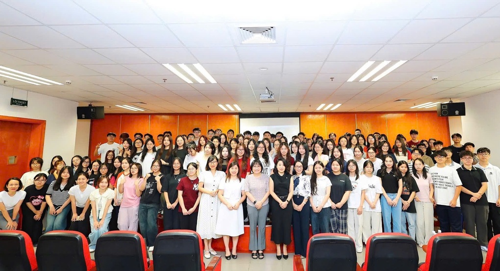 ICAEW, BDO, NEU hợp tác, mang đến trải nghiệm nghề nghiệp toàn cầu cho sinh viên - 2 ICAEW, BDO, NEU hợp tác, mang đến trải nghiệm nghề nghiệp toàn cầu cho sinh viên - 2