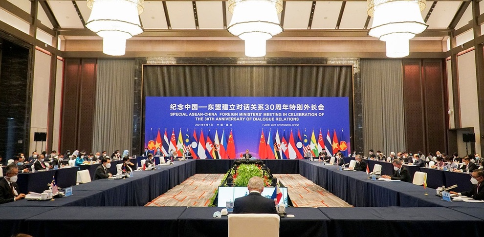 ASEAN - Trung Quốc nhất trí kiềm chế gia tăng tranh chấp trên Biển Đông - 1 ASEAN - Trung Quốc nhất trí kiềm chế gia tăng tranh chấp trên Biển Đông - 1