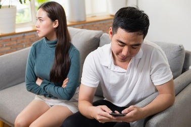 Khi con gái 16 tuổi, vợ chồng tôi giao ước sẽ ly hôn với lý do không ngờ