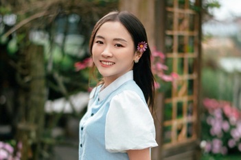 Cô giáo dạy toán 10 năm giành từng đứa trẻ vùng cao khỏi hủ tục tảo hôn