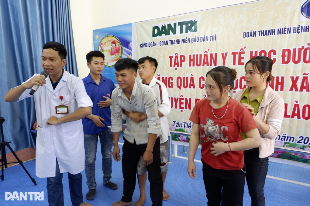 Nâng cao kỹ năng y tế học đường cho giáo viên tại xã nghèo Lào Cai - 2