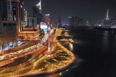 Diện mạo mới công viên bến Bạch Đằng, điểm ngắm sông Sài Gòn đẹp nhất TPHCM