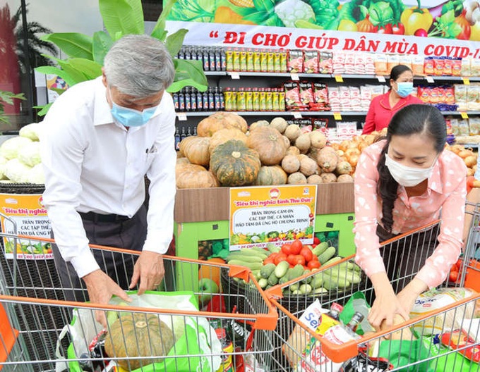 Khai trương “Siêu thị nghĩa tình Thủ Đức” và Chương trình “Đi chợ giúp dân mùa Covid-19” - Ảnh 1.