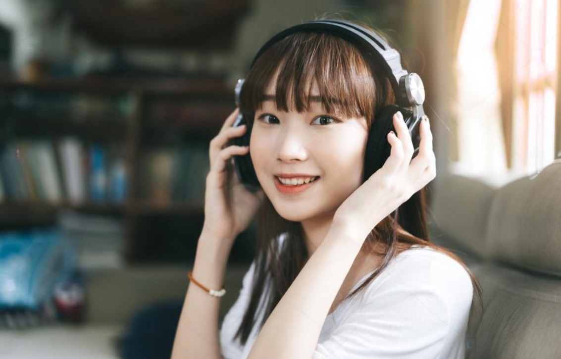 “Ông cụ non” khiến các bậc phụ huynh cắp sách bút theo học - 6 “Ông cụ non” khiến các bậc phụ huynh cắp sách bút theo học - 6