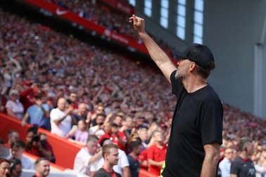 HLV Jurgen Klopp rơi nước mắt, nói lời chia tay Liverpool